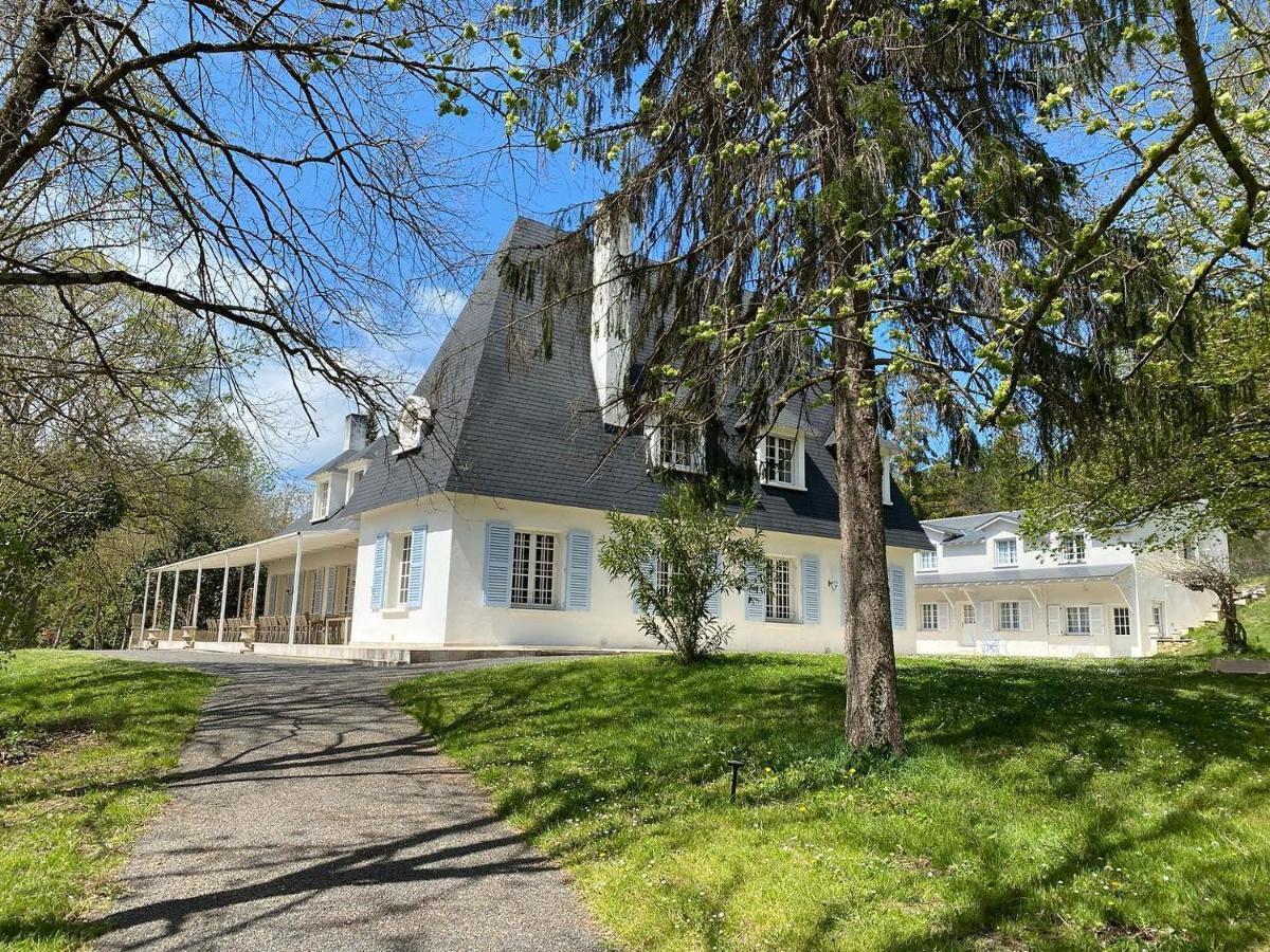 Manoir Et Appartements Avec Piscine Au Domaine De Bize Mirepoix ماريبواه المظهر الخارجي الصورة