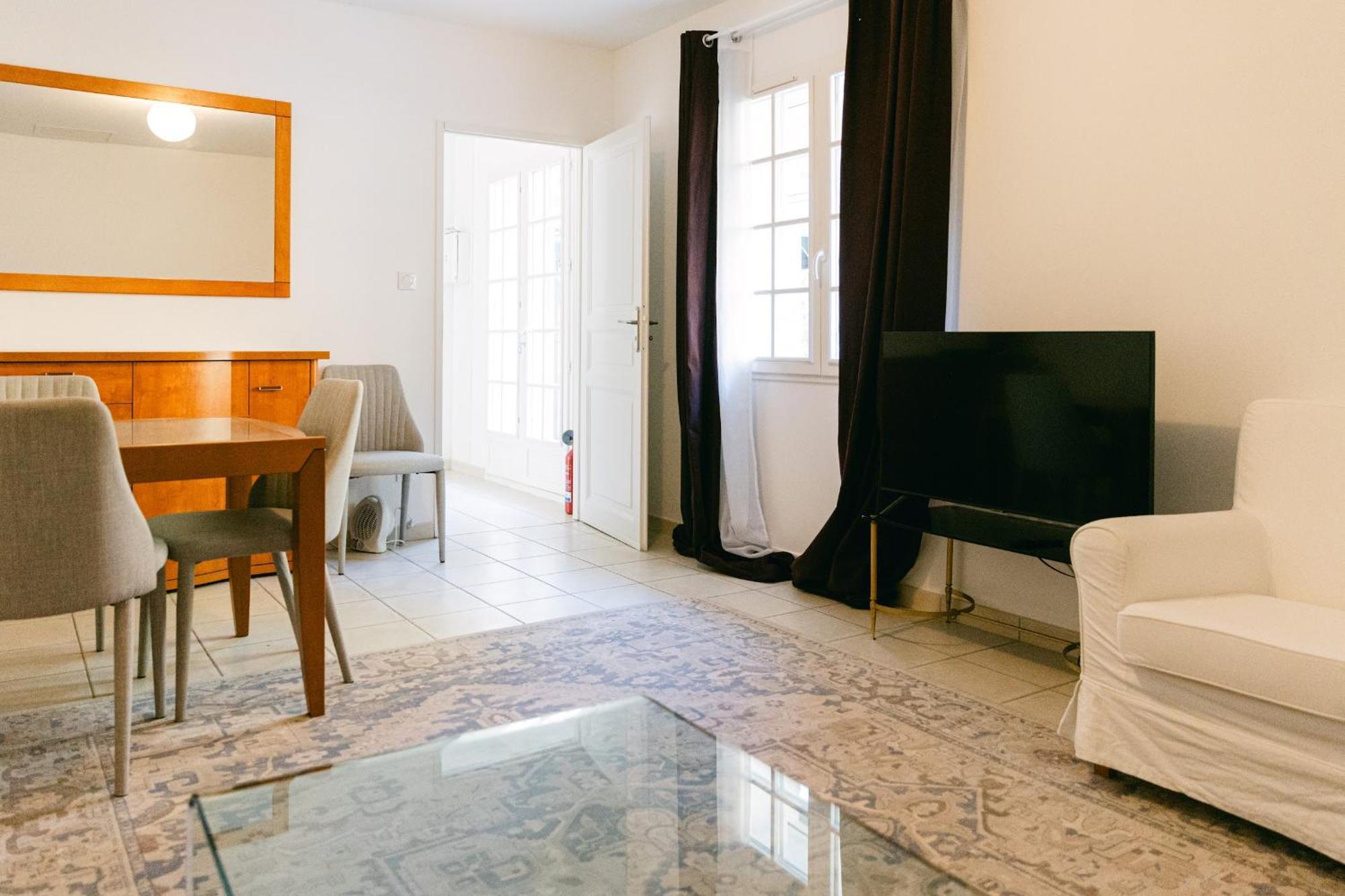 Manoir Et Appartements Avec Piscine Au Domaine De Bize Mirepoix ماريبواه المظهر الخارجي الصورة
